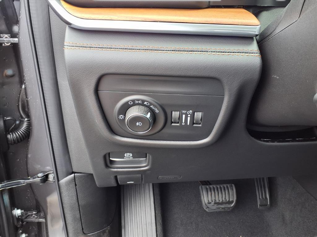 new 2025 Jeep Grand Cherokee L car, priced at $65,454