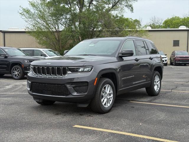 new 2025 Jeep Grand Cherokee car, priced at $37,571