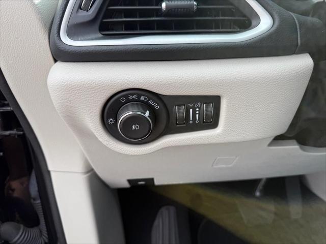 used 2023 Chrysler Pacifica car, priced at $23,185