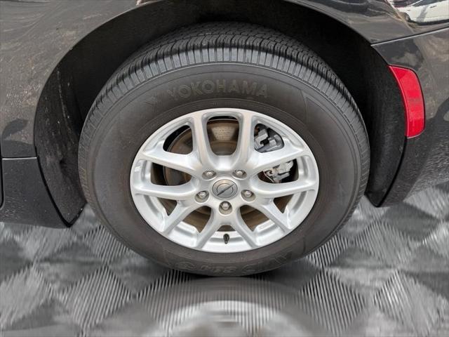 used 2023 Chrysler Pacifica car, priced at $23,185