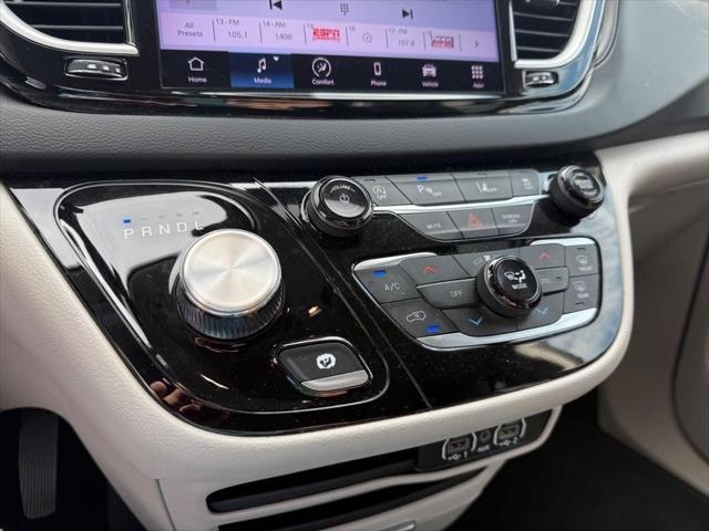 used 2023 Chrysler Pacifica car, priced at $23,185