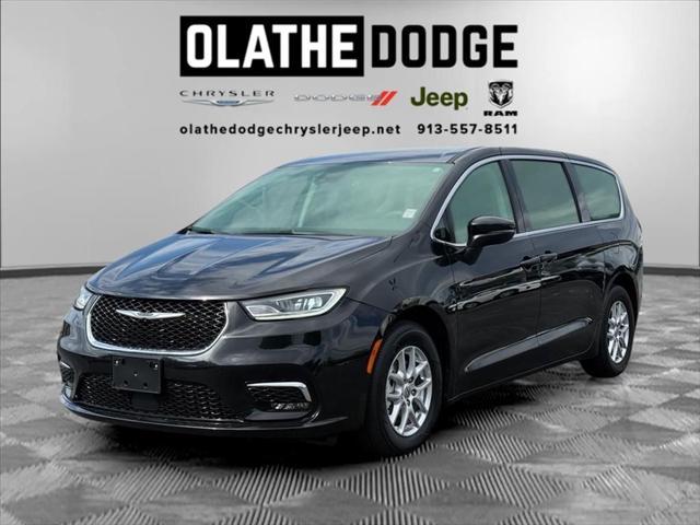 used 2023 Chrysler Pacifica car, priced at $23,185