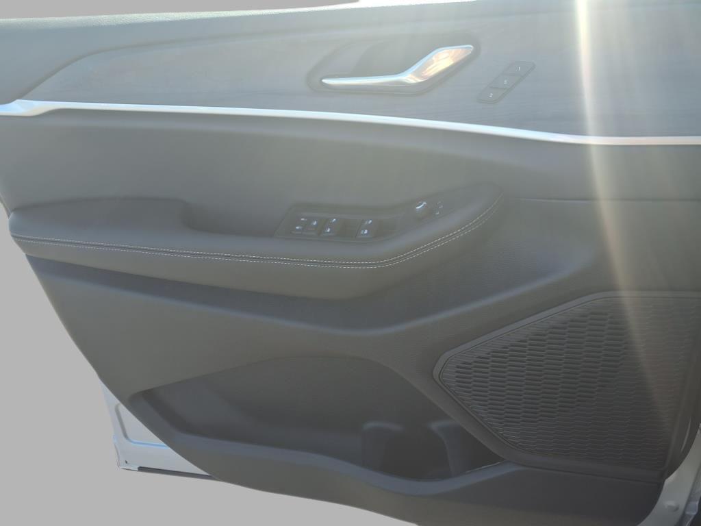 new 2025 Jeep Grand Cherokee car, priced at $39,988