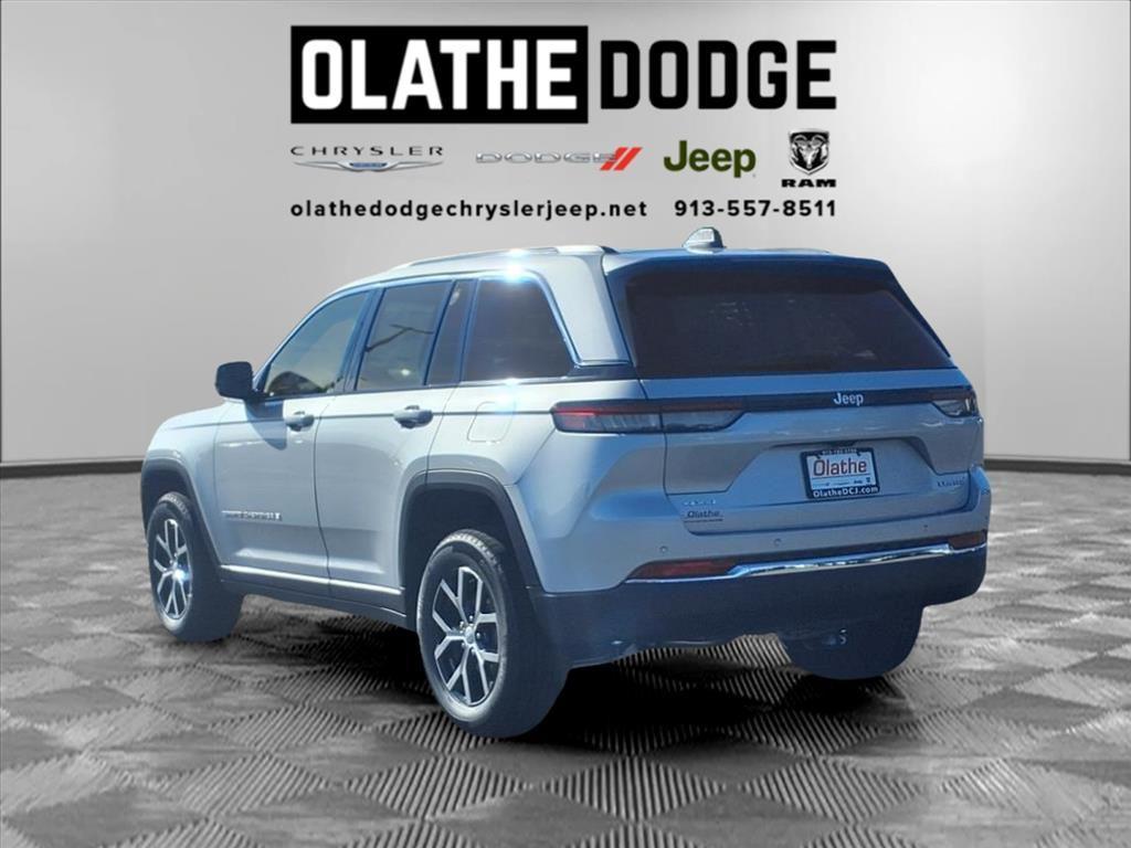 new 2025 Jeep Grand Cherokee car, priced at $39,988