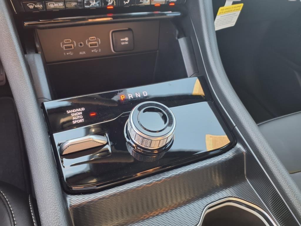 new 2025 Jeep Grand Cherokee car, priced at $39,988