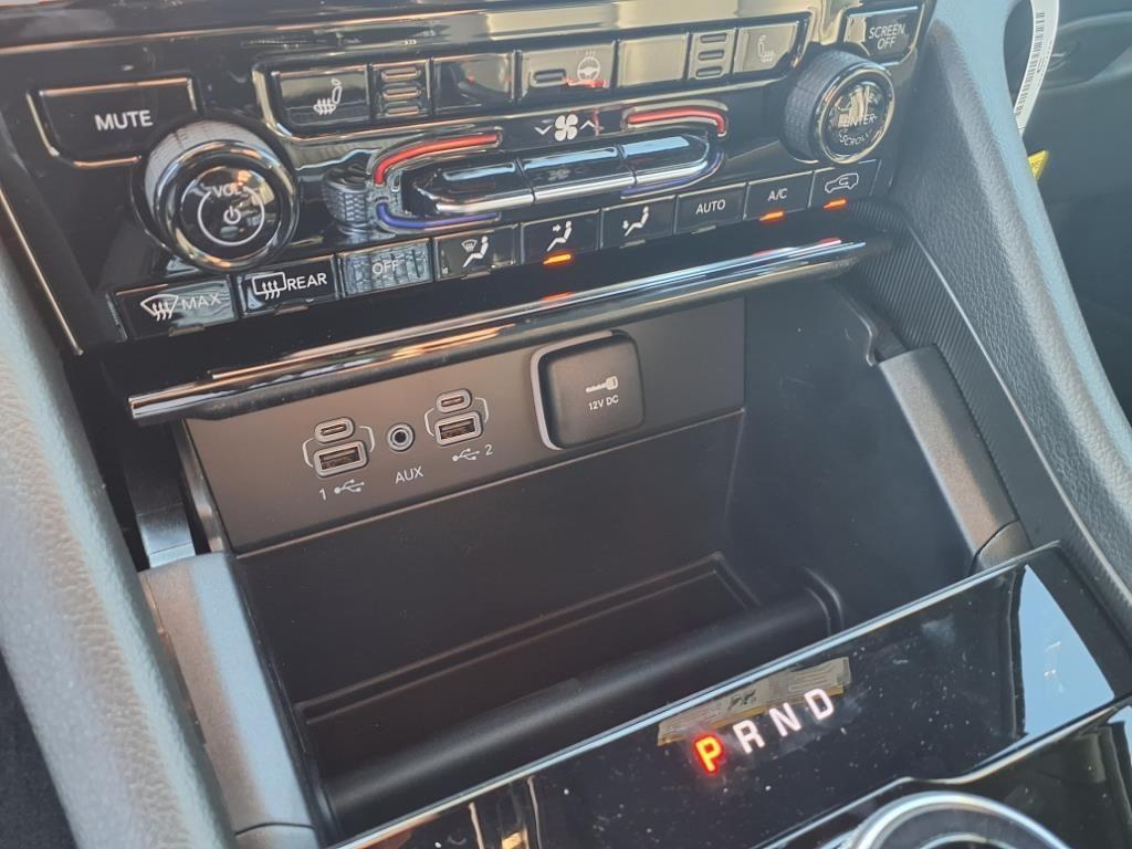 new 2025 Jeep Grand Cherokee car, priced at $39,988