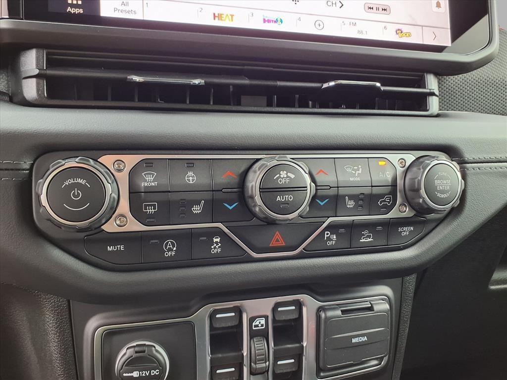 new 2025 Jeep Wrangler car, priced at $57,509