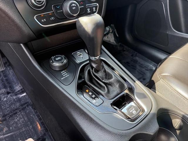 used 2020 Jeep Cherokee car, priced at $18,995