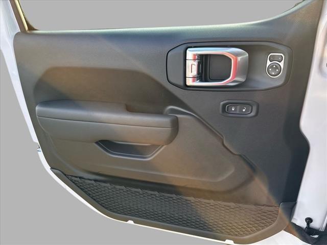 new 2025 Jeep Gladiator car, priced at $38,495