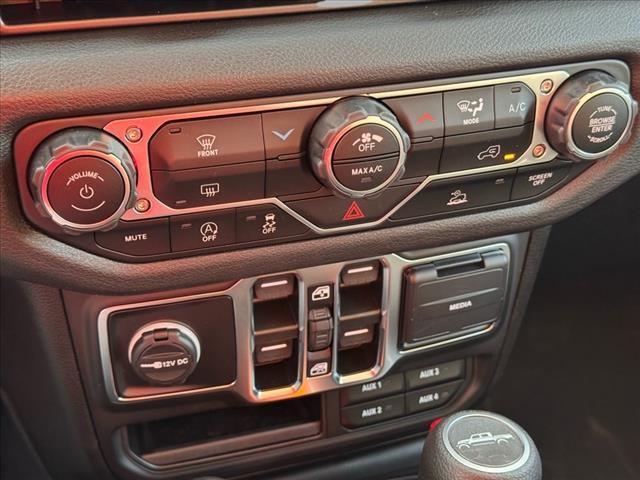 new 2025 Jeep Gladiator car, priced at $38,495