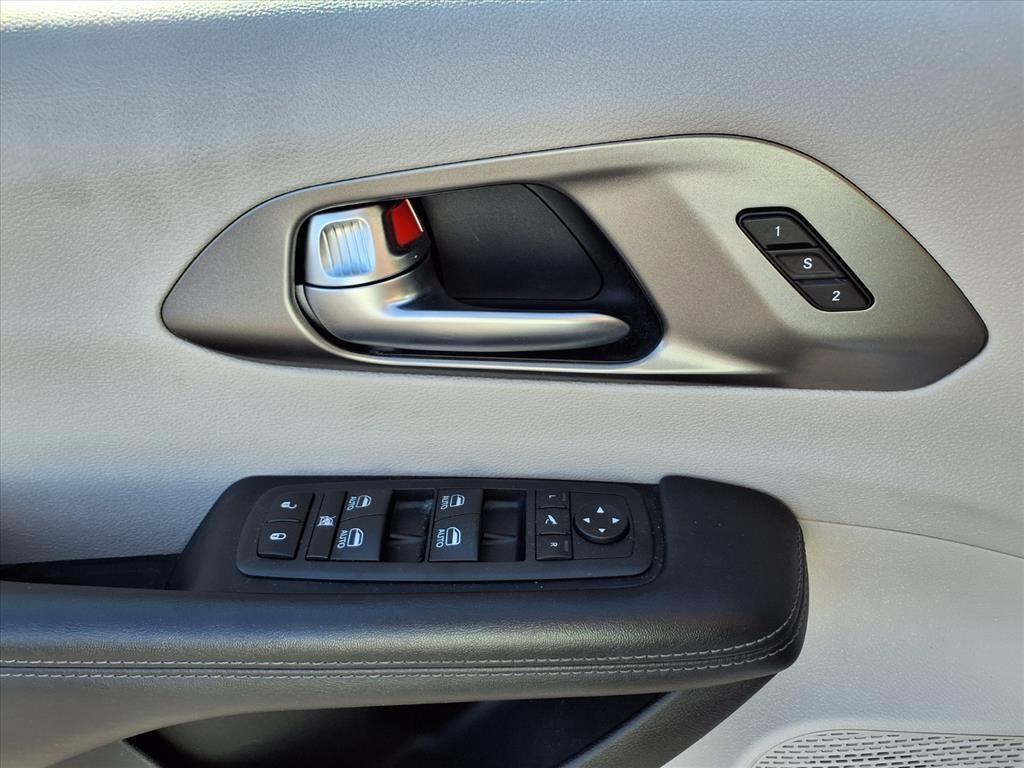 used 2019 Chrysler Pacifica car, priced at $21,461