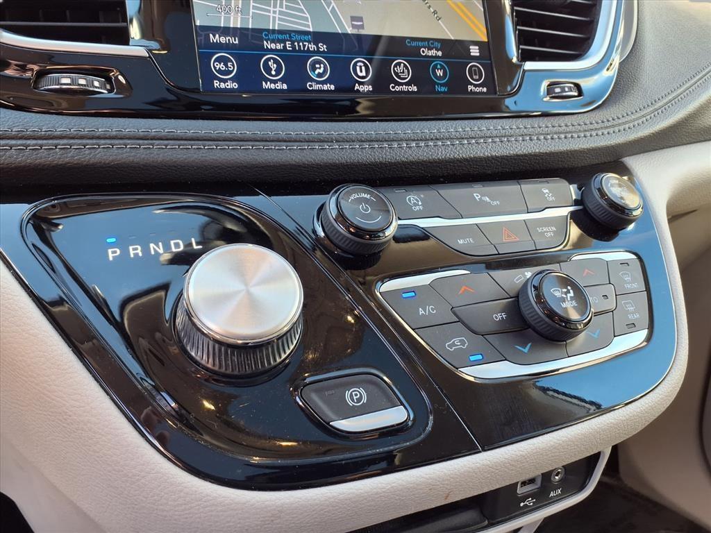 used 2019 Chrysler Pacifica car, priced at $21,461