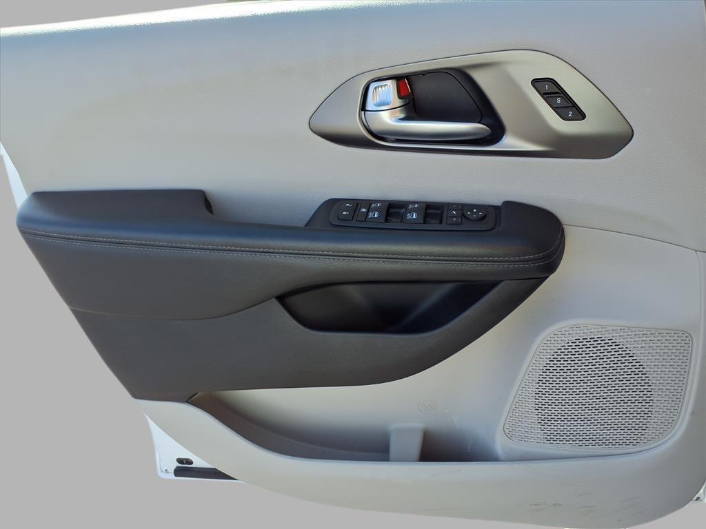 used 2019 Chrysler Pacifica car, priced at $21,461