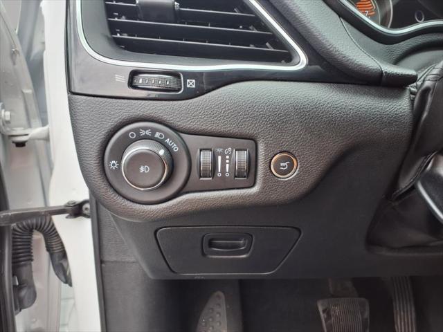 used 2023 Jeep Cherokee car, priced at $22,930