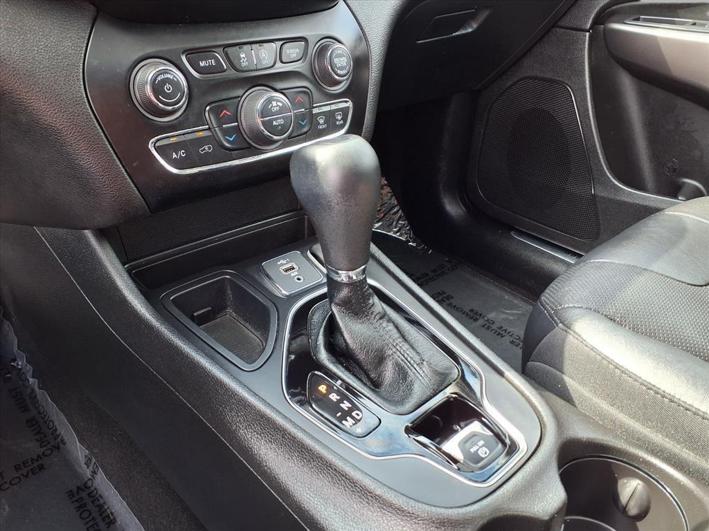 used 2021 Jeep Cherokee car, priced at $19,955