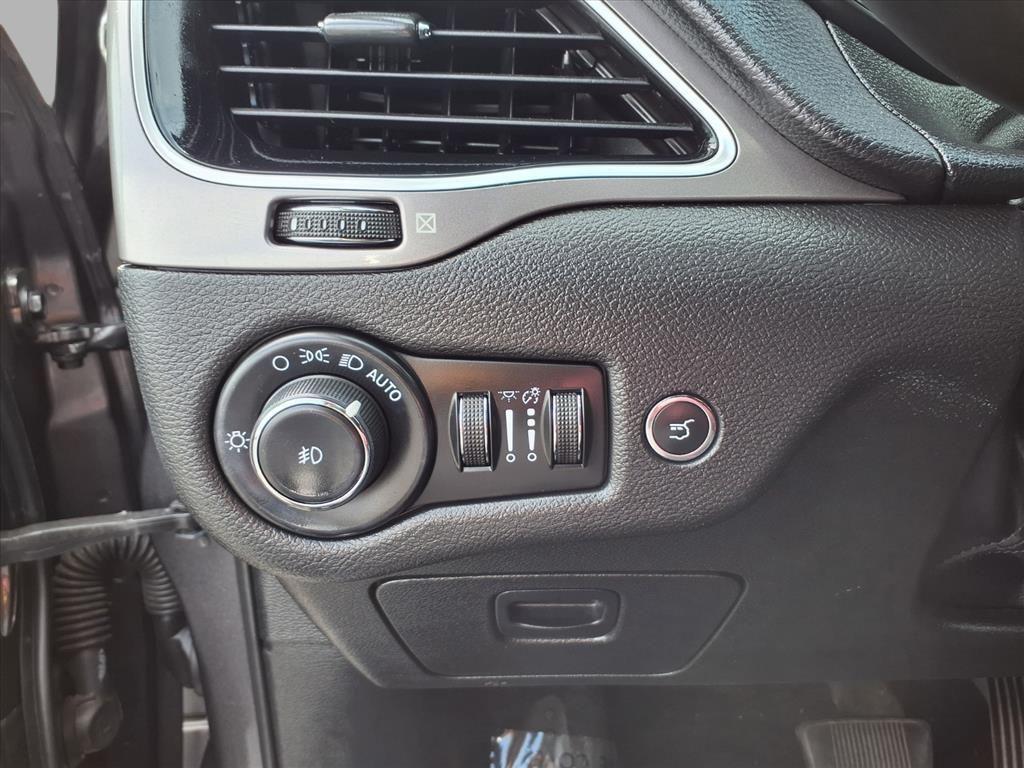 used 2021 Jeep Cherokee car, priced at $19,955