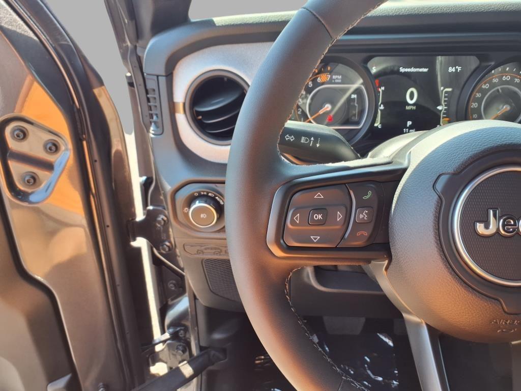 new 2025 Jeep Wrangler car, priced at $46,509