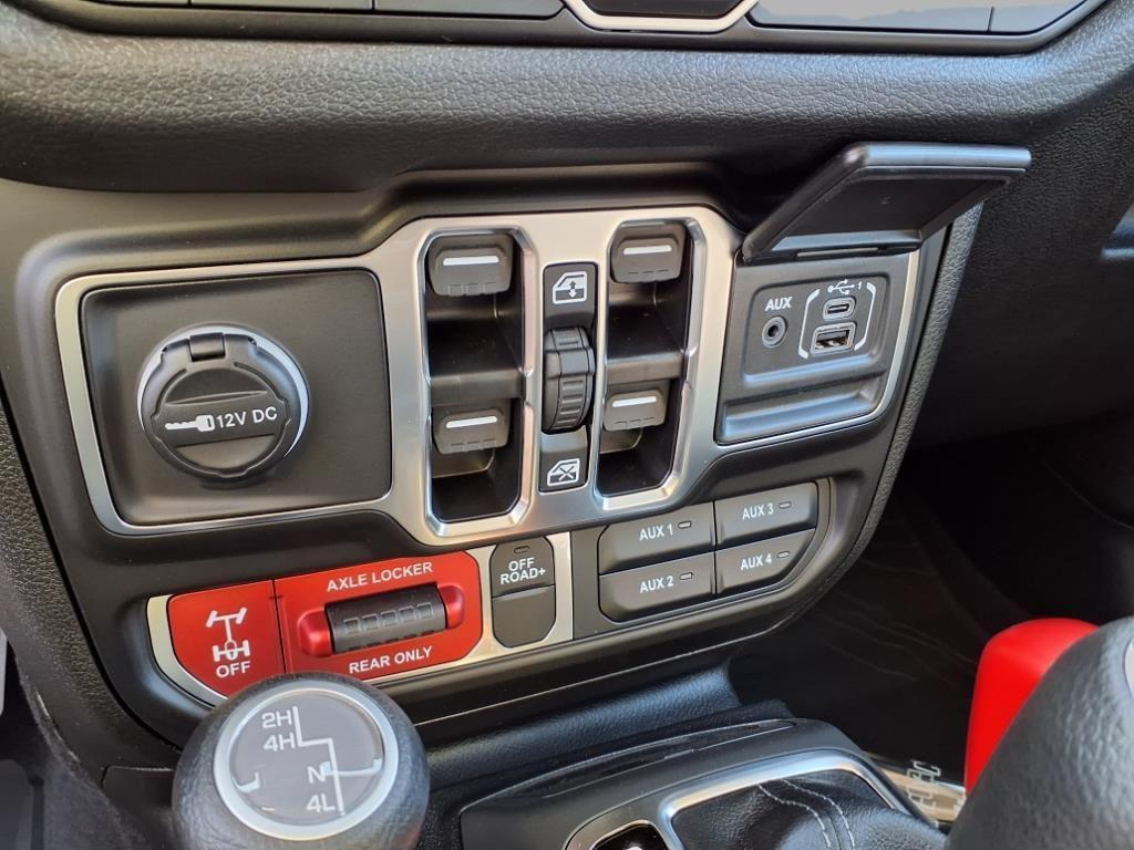 new 2025 Jeep Wrangler car, priced at $50,529