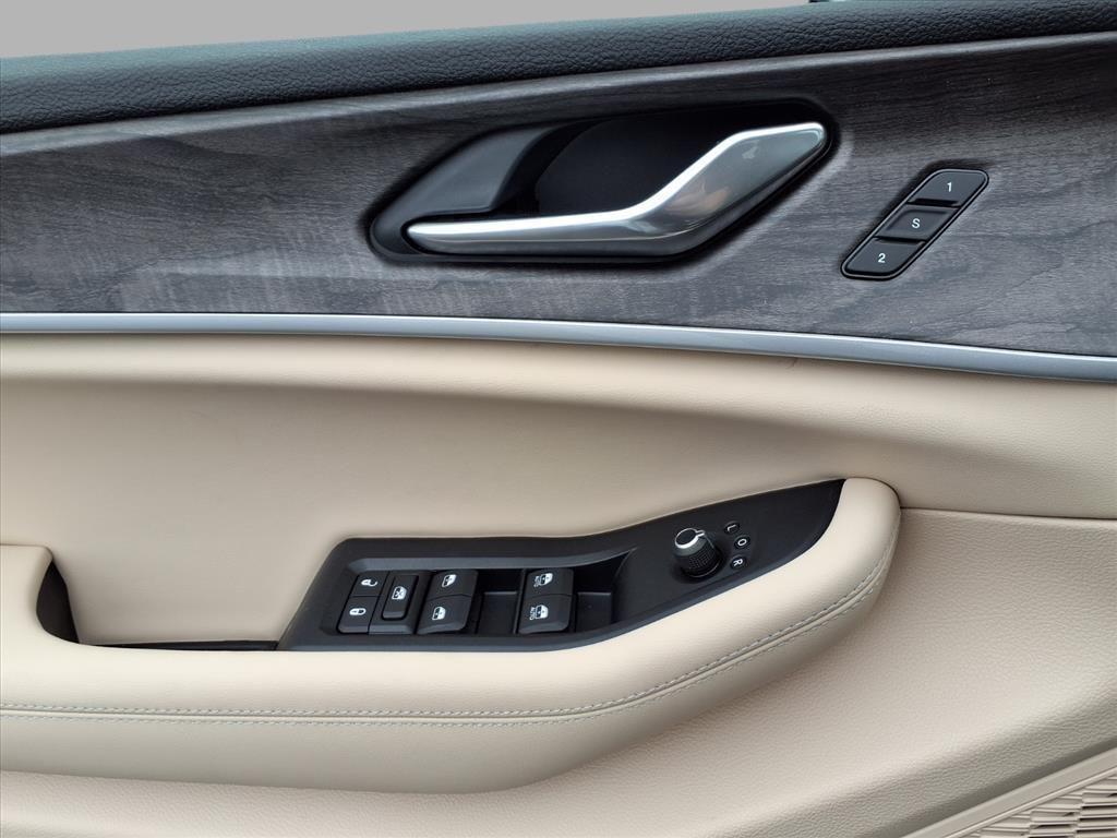 new 2025 Jeep Grand Cherokee car, priced at $47,838