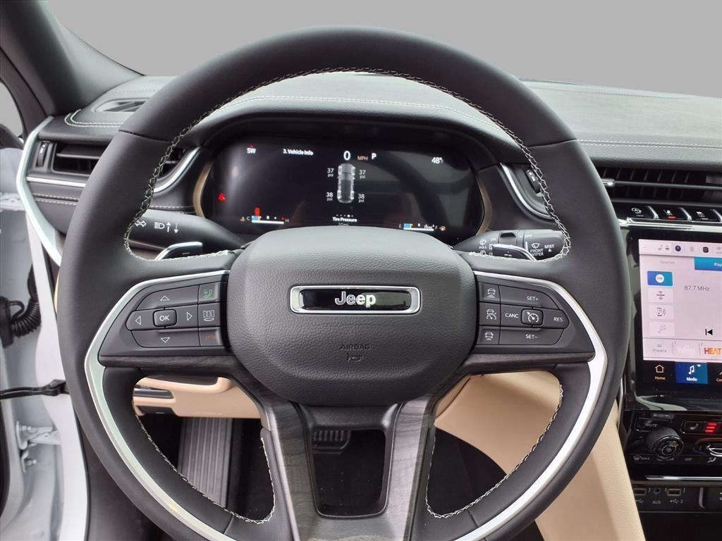 new 2025 Jeep Grand Cherokee car, priced at $47,838