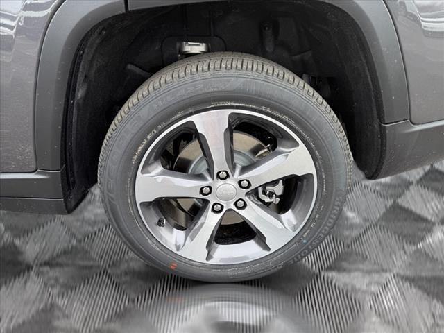 new 2025 Jeep Grand Cherokee L car, priced at $51,823