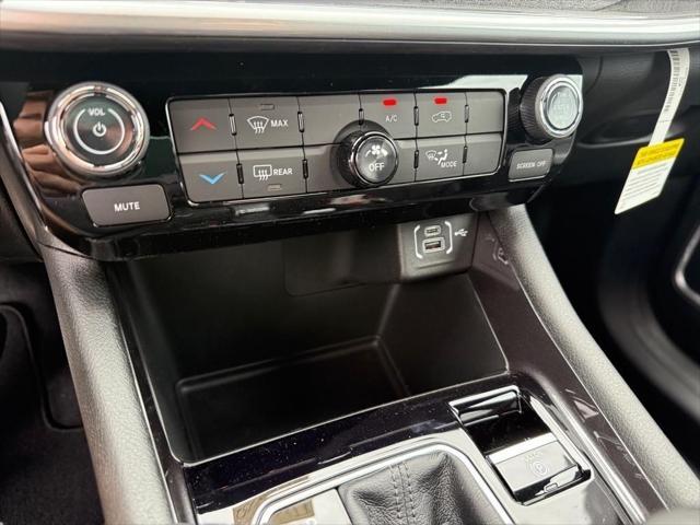 new 2025 Jeep Compass car, priced at $27,995