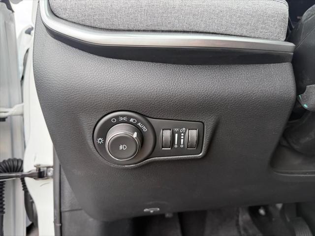 new 2025 Jeep Compass car, priced at $27,995