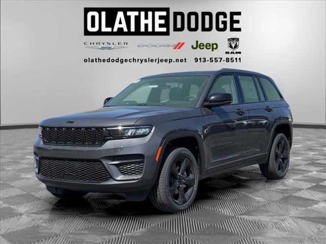 new 2025 Jeep Grand Cherokee car, priced at $40,900