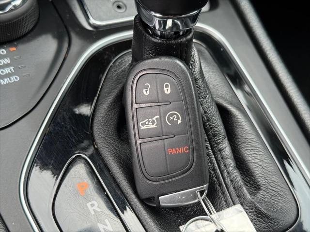used 2023 Jeep Cherokee car, priced at $23,900
