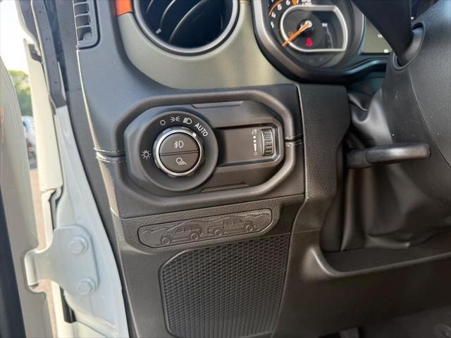 new 2025 Jeep Gladiator car, priced at $48,291
