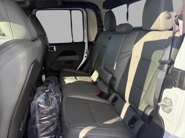 new 2025 Jeep Gladiator car, priced at $48,291