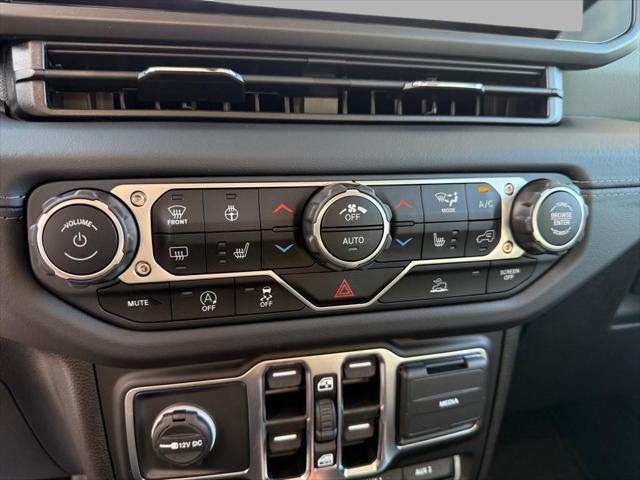 new 2025 Jeep Gladiator car, priced at $48,291