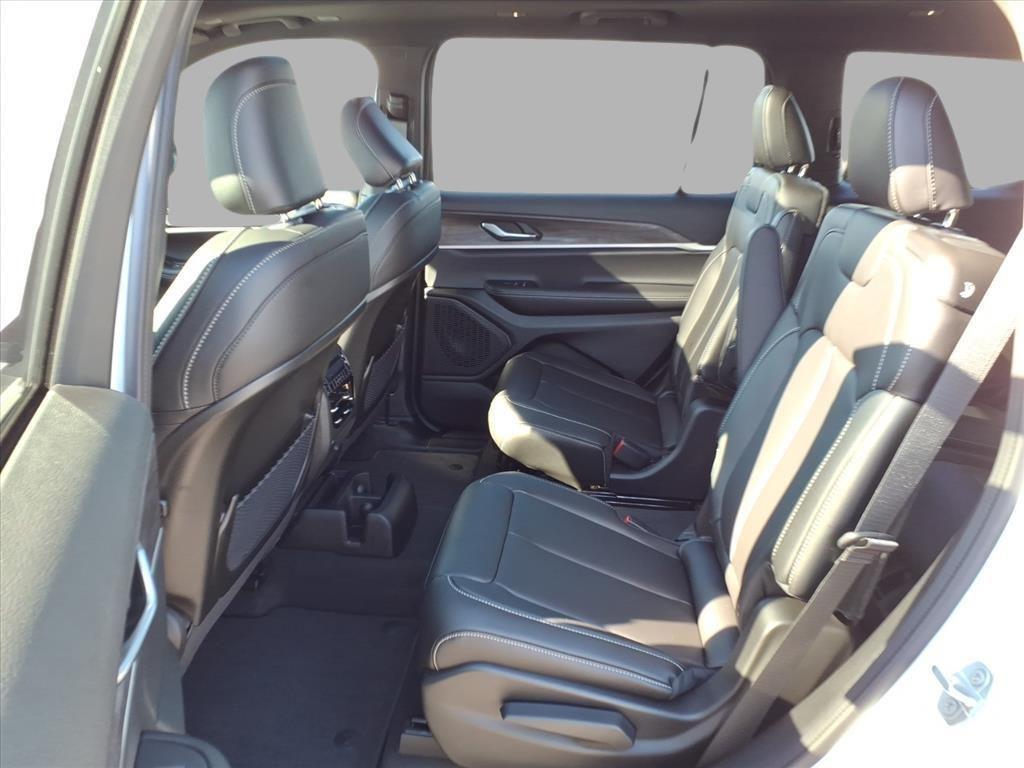 new 2025 Jeep Grand Cherokee L car, priced at $49,359