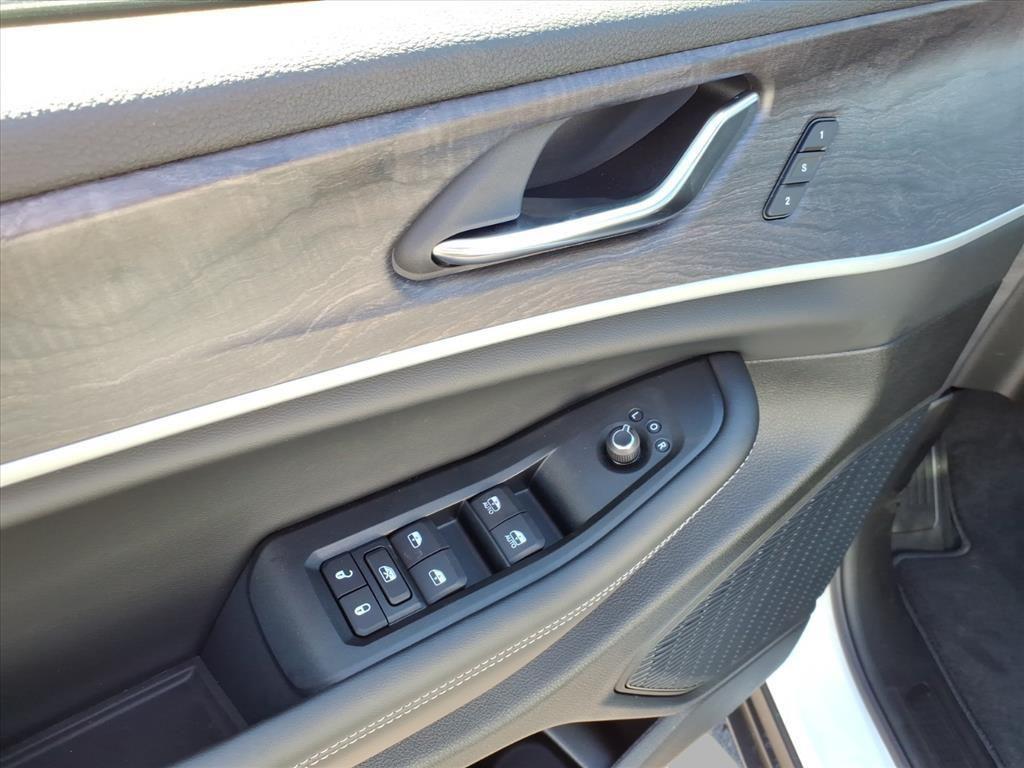 new 2025 Jeep Grand Cherokee L car, priced at $49,359