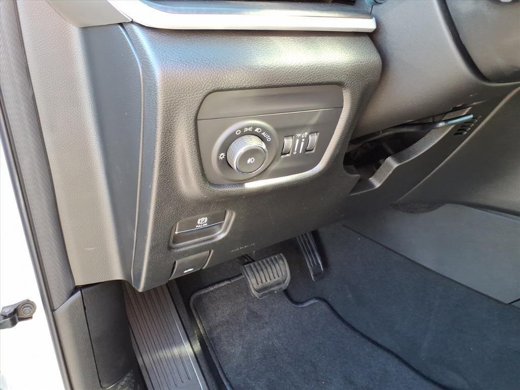 new 2025 Jeep Grand Cherokee L car, priced at $49,359