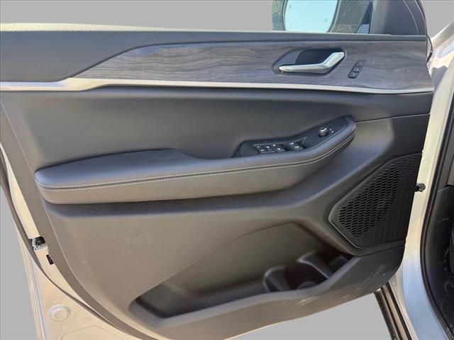 new 2025 Jeep Grand Cherokee car, priced at $49,273