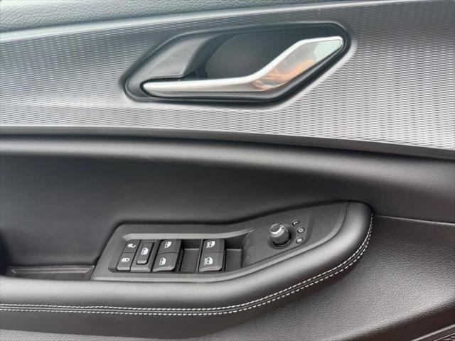 new 2025 Jeep Grand Cherokee car, priced at $37,900