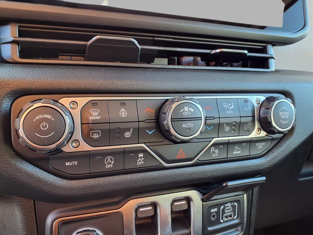 new 2026 Jeep Wrangler car, priced at $46,768