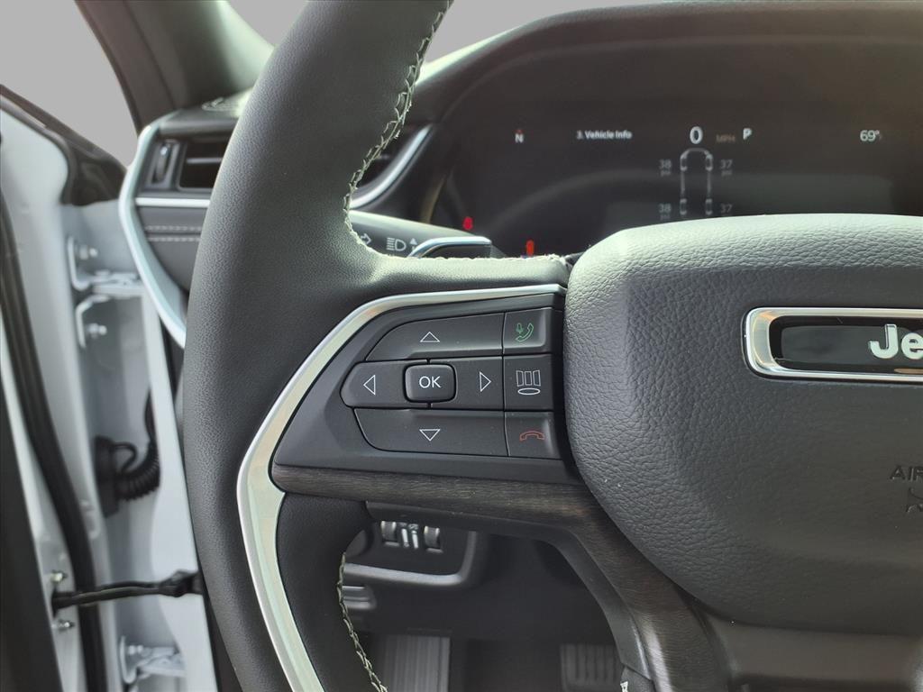 new 2025 Jeep Grand Cherokee L car, priced at $49,492