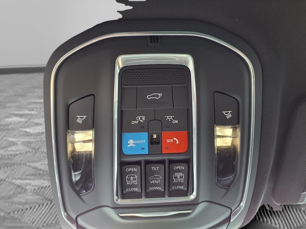 new 2025 Jeep Grand Cherokee L car, priced at $49,492