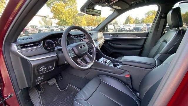 new 2025 Jeep Grand Cherokee car, priced at $56,455