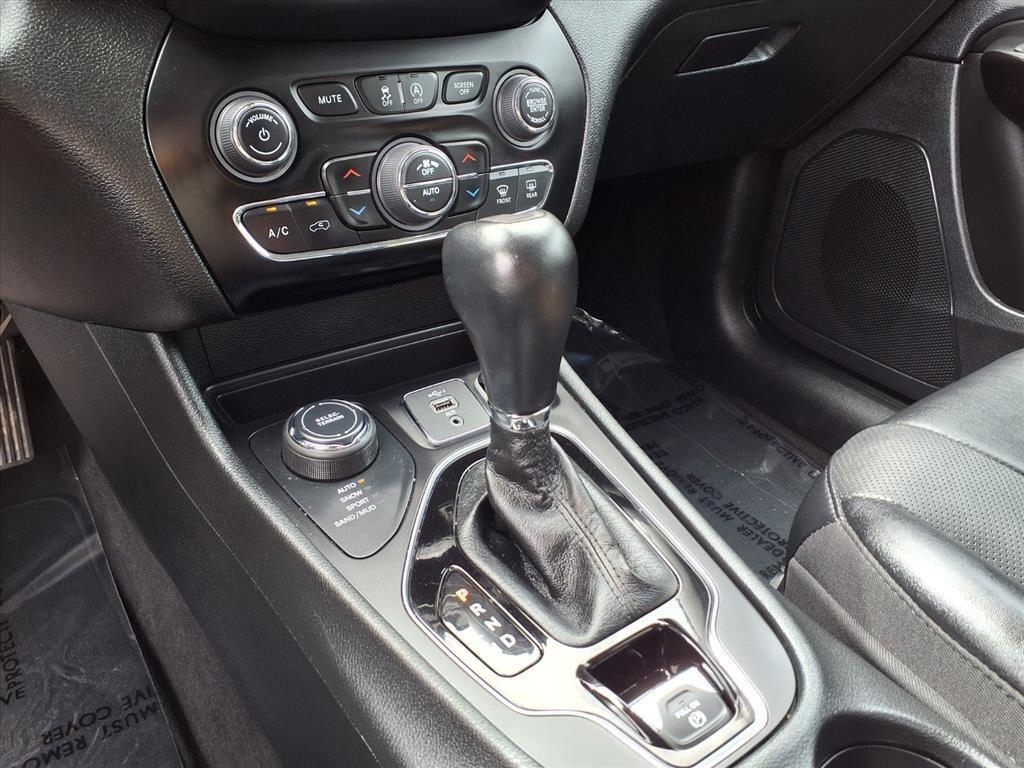 used 2023 Jeep Cherokee car, priced at $21,899