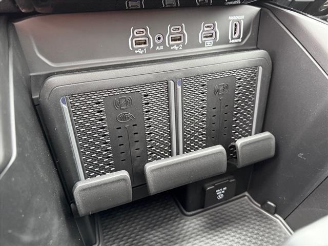 new 2025 Ram 1500 car, priced at $71,802
