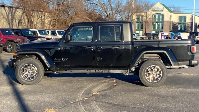 new 2025 Jeep Gladiator car, priced at $48,175