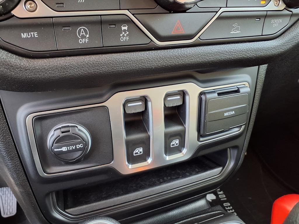 new 2026 Jeep Wrangler car, priced at $36,615