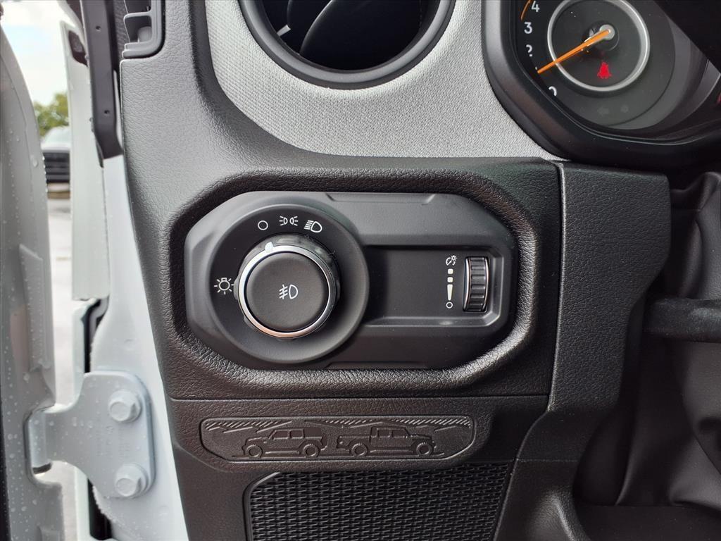 new 2025 Jeep Wrangler car, priced at $36,117