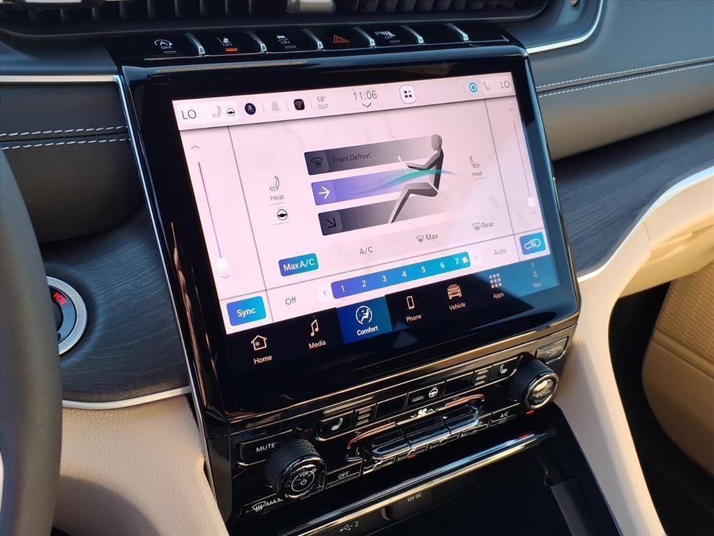 new 2025 Jeep Grand Cherokee car, priced at $45,759