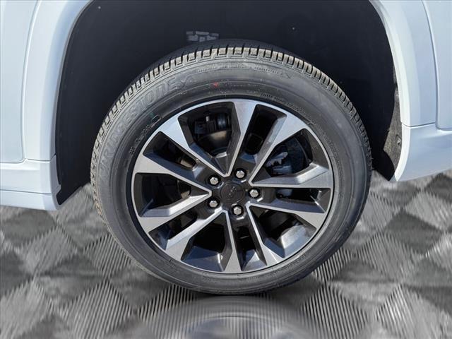 new 2025 Jeep Grand Cherokee car, priced at $56,734