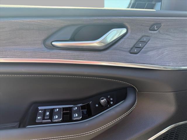 new 2025 Jeep Grand Cherokee car, priced at $56,734