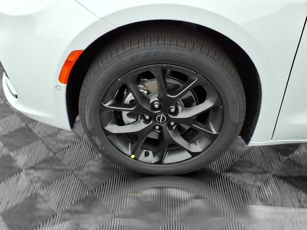 new 2026 Chrysler Pacifica car, priced at $43,194